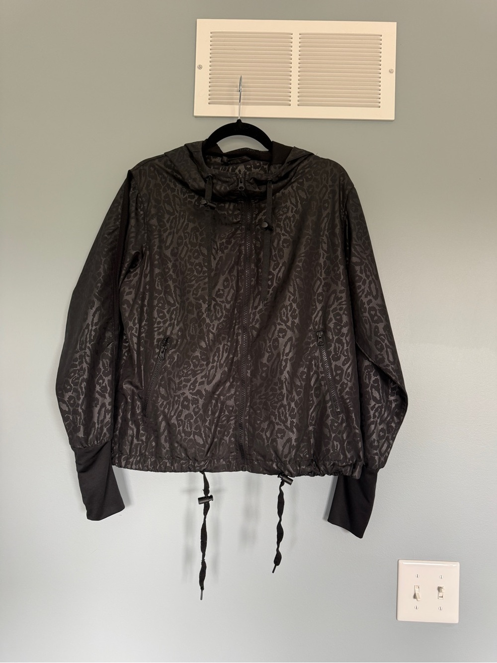 Women’s Black Hooded Leopard-Print Bomber Jacket